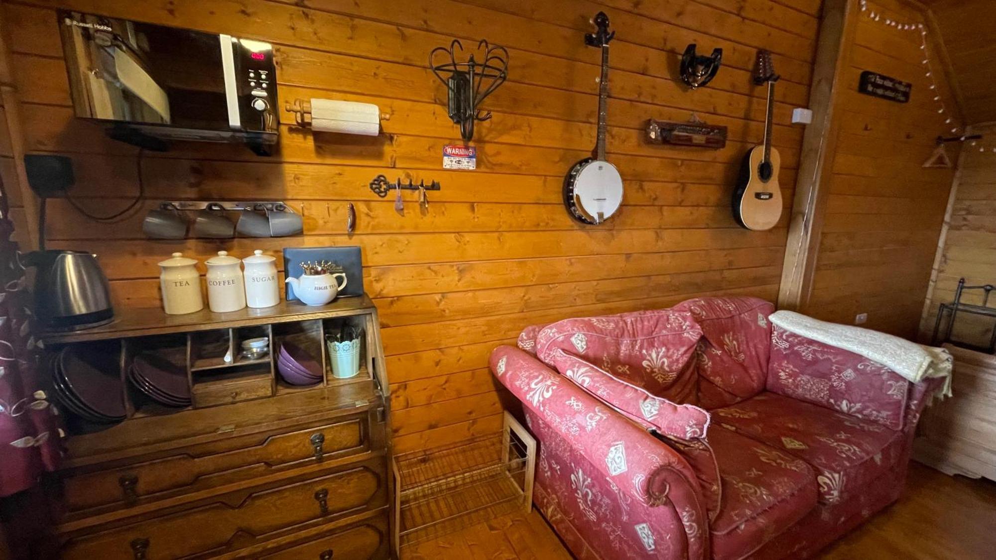 Blossom Cabin - Little Log Cabin In Wales Newtown  Eksteriør bilde